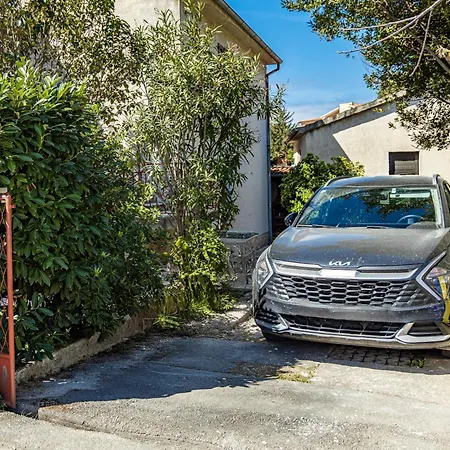 Dv Apartament Pjescana Uvala