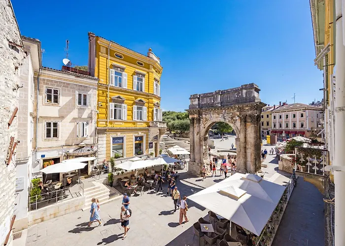 Apartament Dv Pjescana Uvala