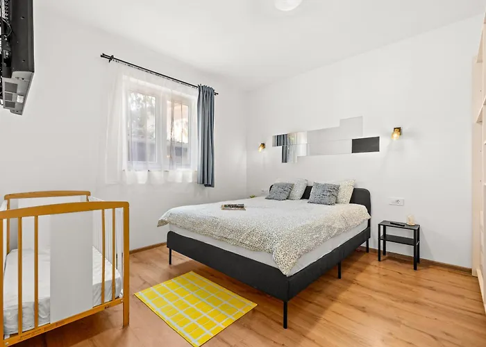 Dv Apartament Pjescana Uvala