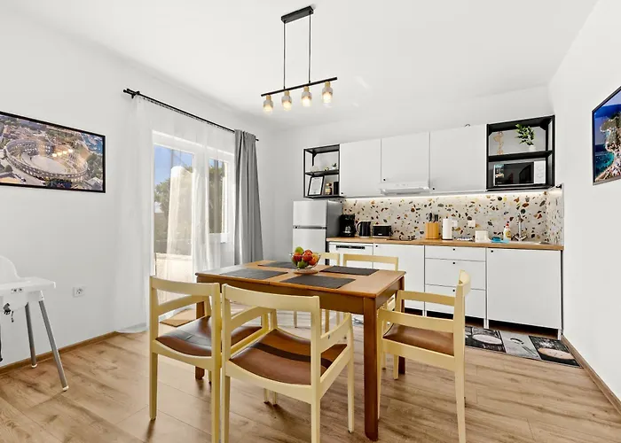 Apartament Dv Pjescana Uvala