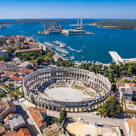 Dv Appartement Pjescana Uvala