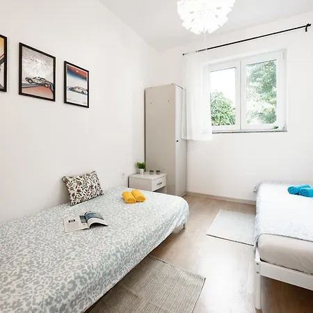 Dv Appartement Pjescana Uvala