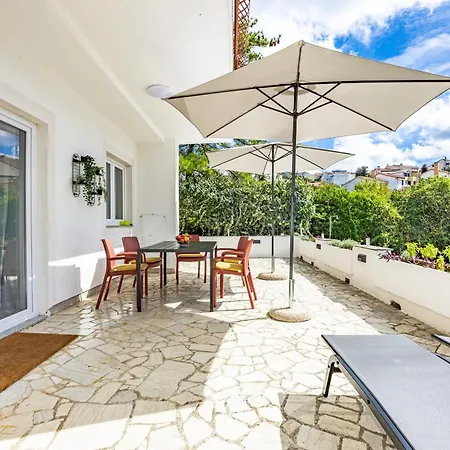 Lägenhet Dv Pjescana Uvala